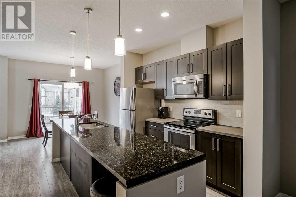 166 Copperpond Villas SE, Calgary, Alberta