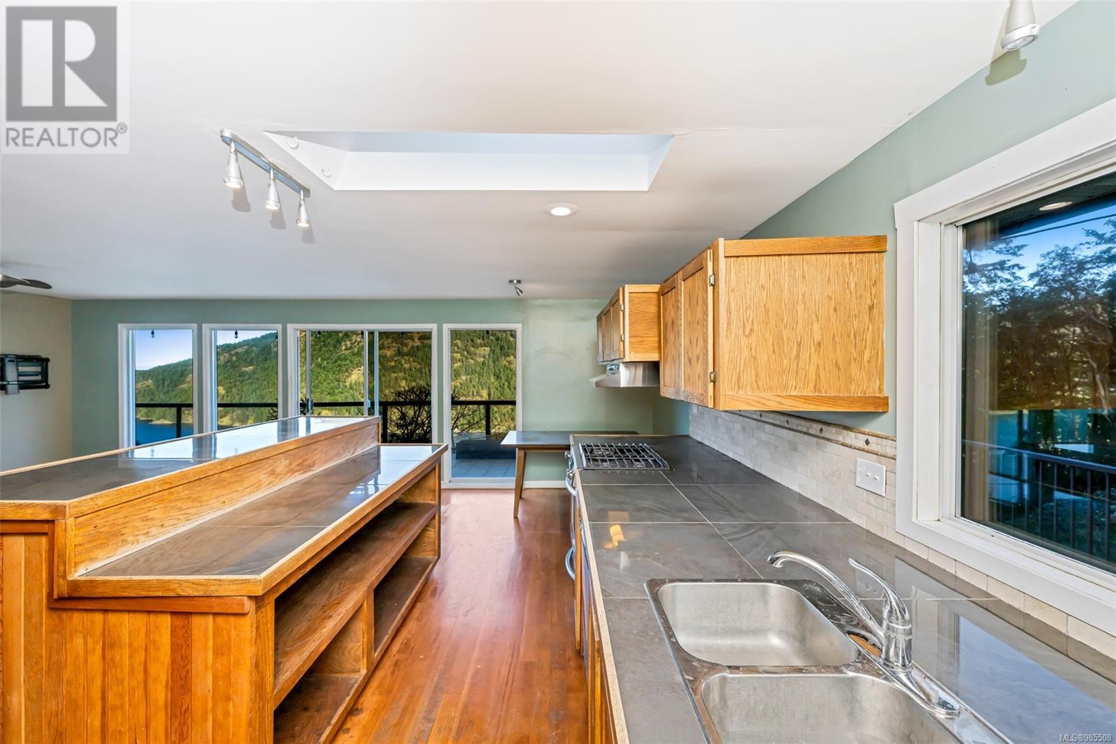 4133 Rocky Mountain Rd, Malahat