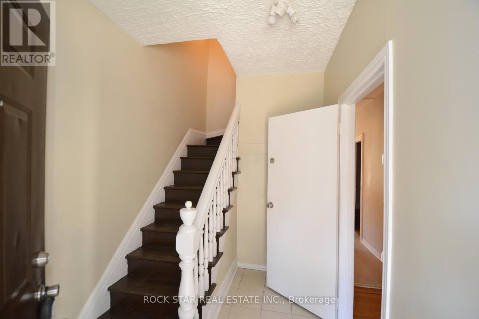 Photo 30 of 58 Erie Avenue, Hamilton ON