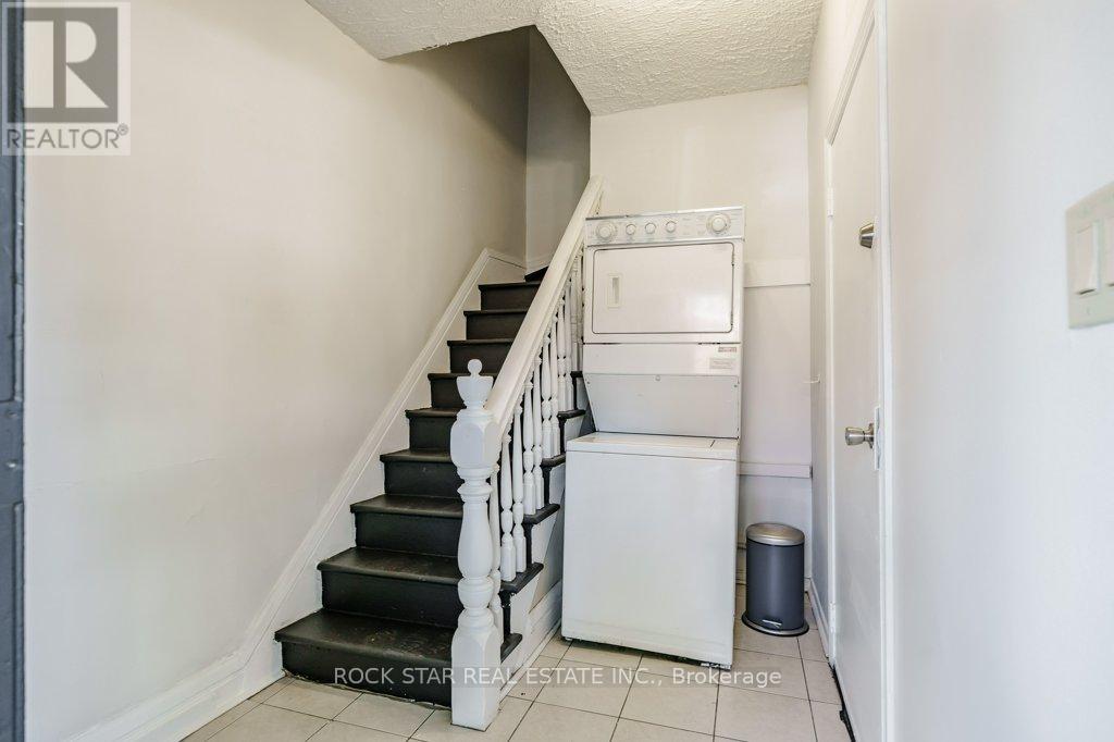 Photo 38 of 58 Erie Avenue, Hamilton ON