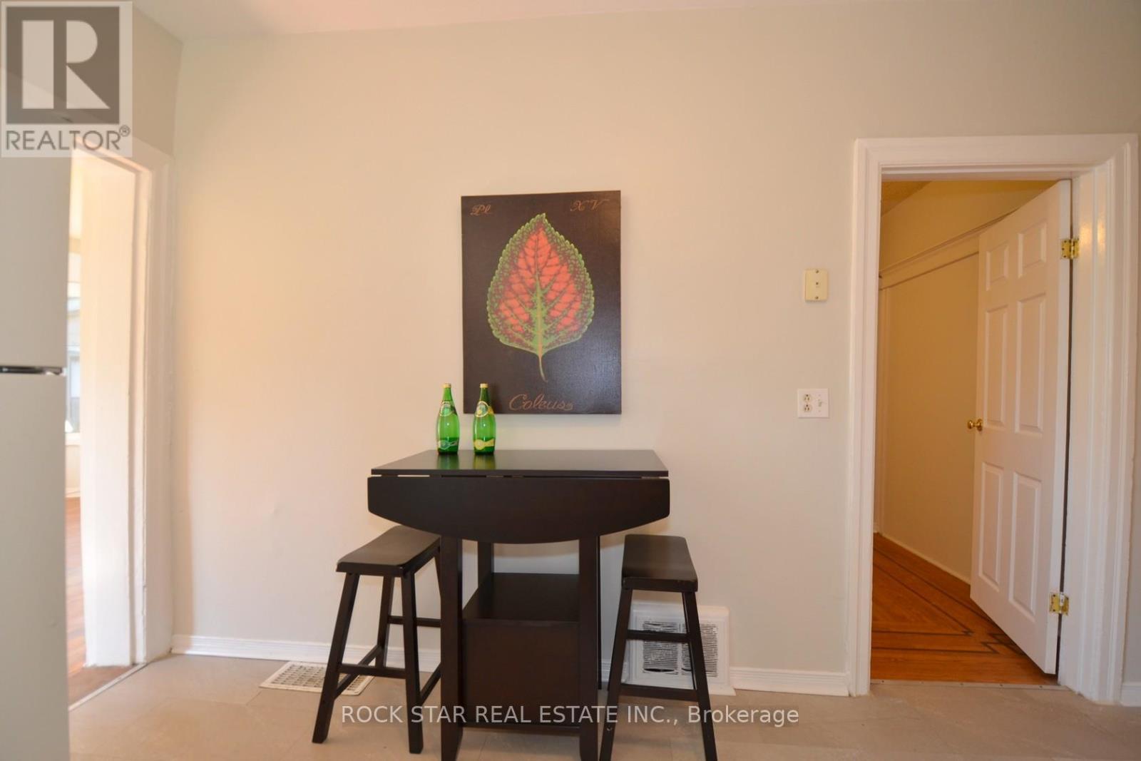 Photo 37 of 58 Erie Avenue, Hamilton ON