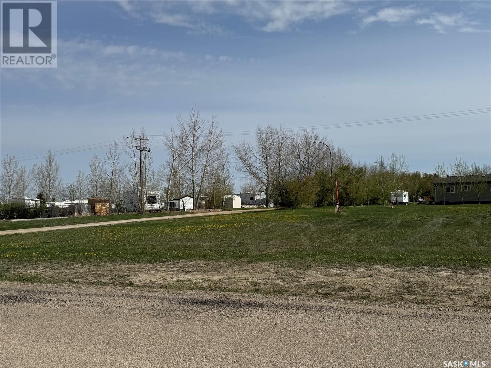 Photo 3 of 620 Railway Avenue, Elbow SK
