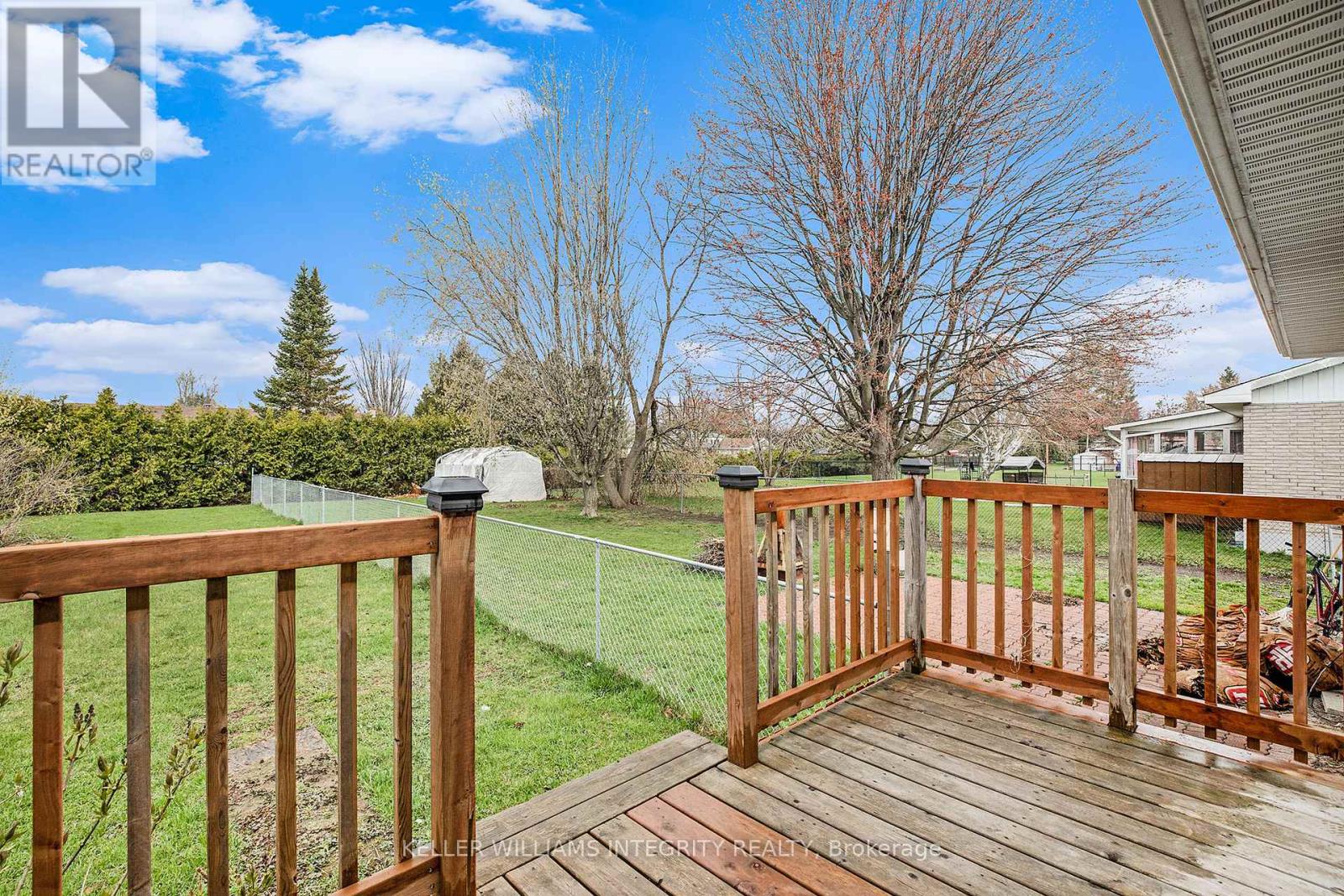 Photo 7 of 22 Dollard Street, Russell ON