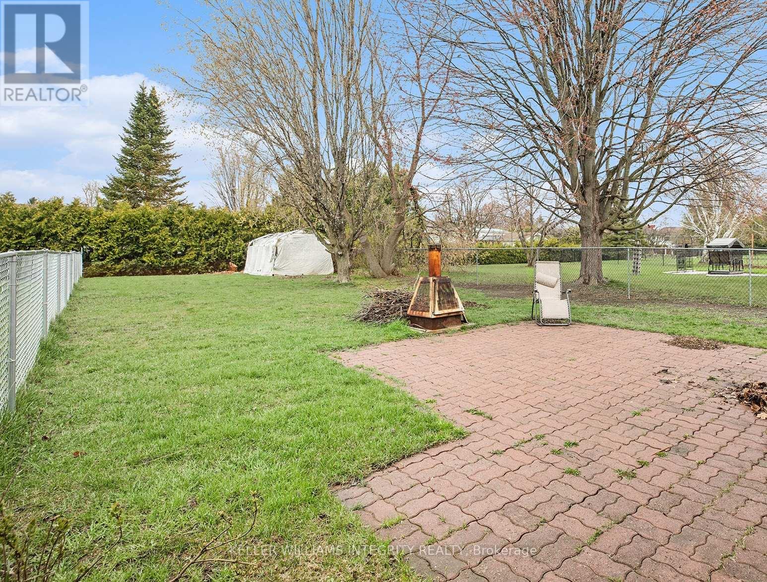 Photo 14 of 22 Dollard Street, Russell ON