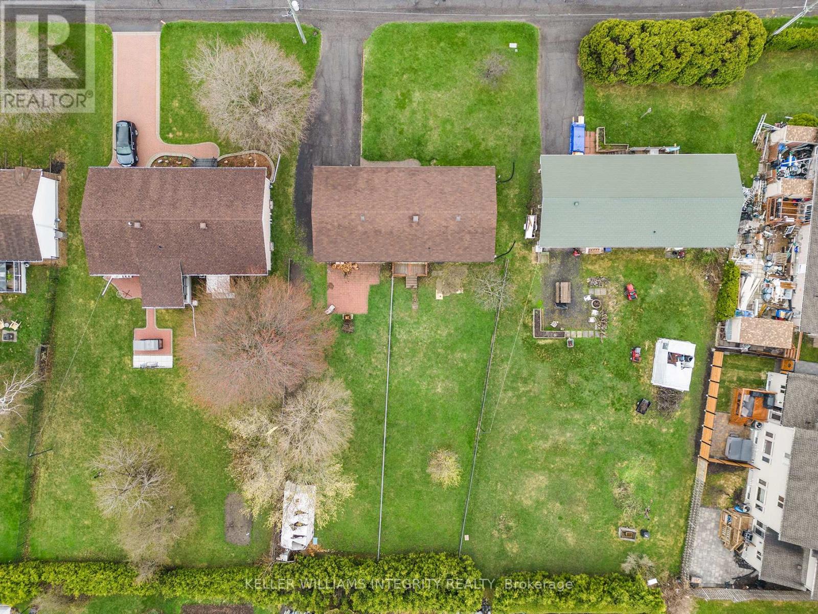 Photo 23 of 22 Dollard Street, Russell ON