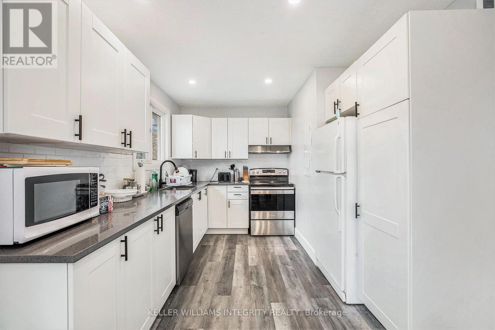Photo 15 of 22 Dollard Street, Russell ON