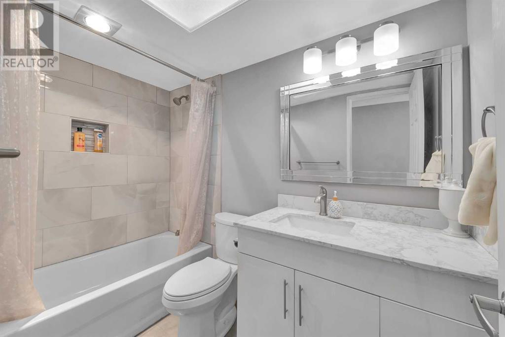 Single Family House for Sale in    Street NW Varsity Calgary 