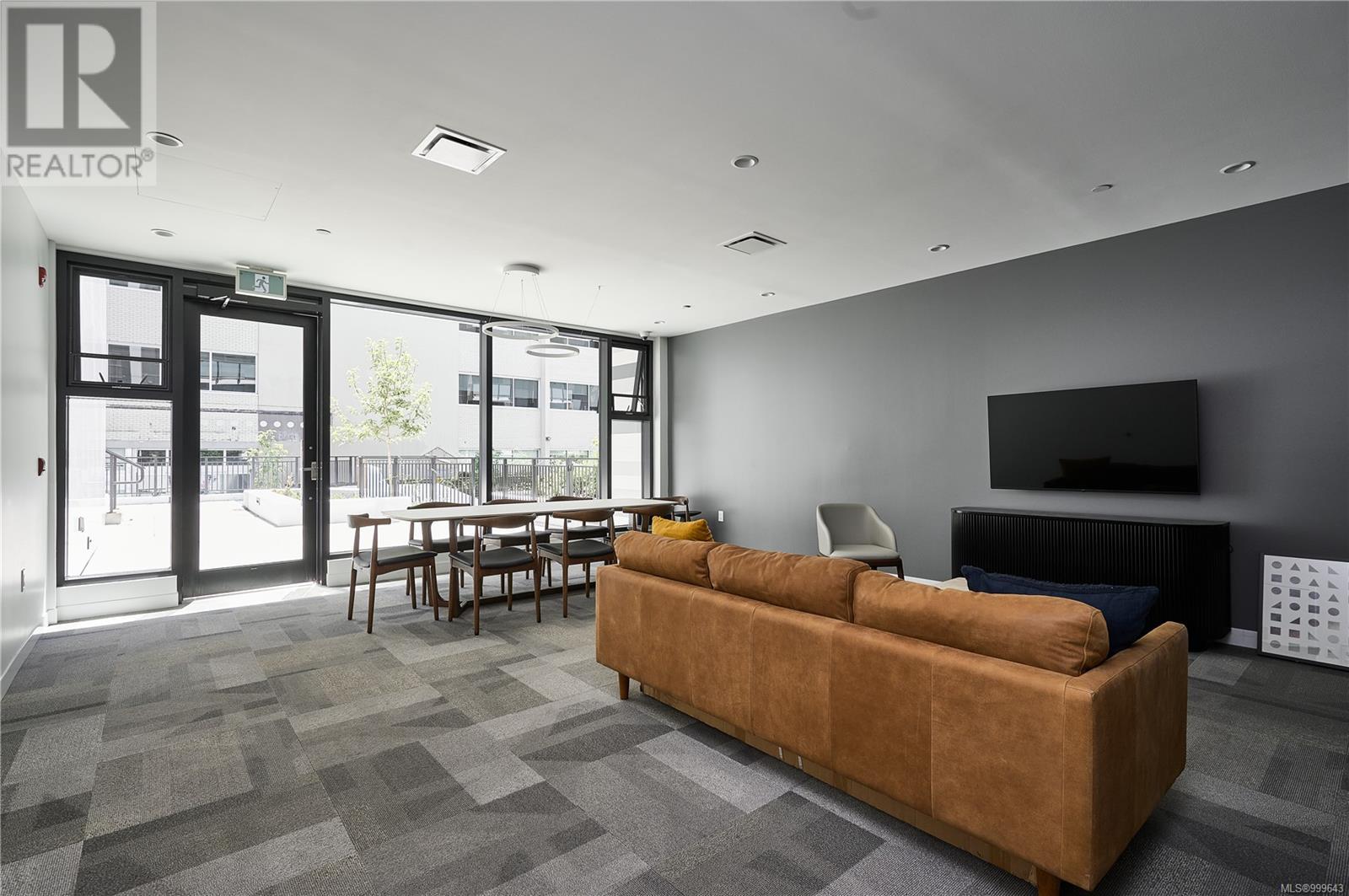 116 1115 Johnson Street, Victoria