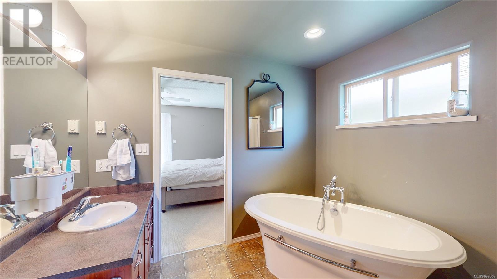  593 Kingsview Ridge, Langford