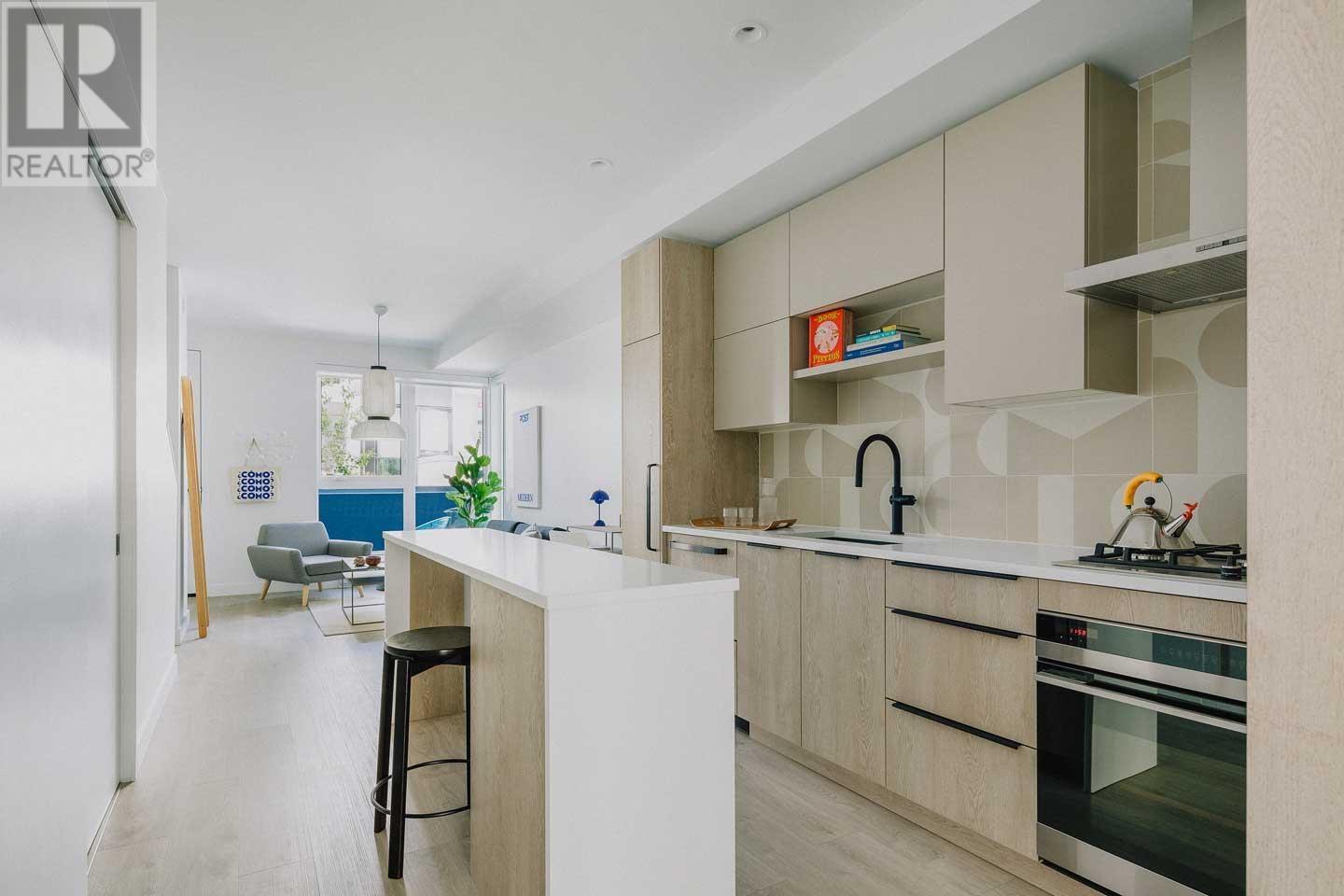 Photo 7 of 209 322 E 15th Avenue, Vancouver BC