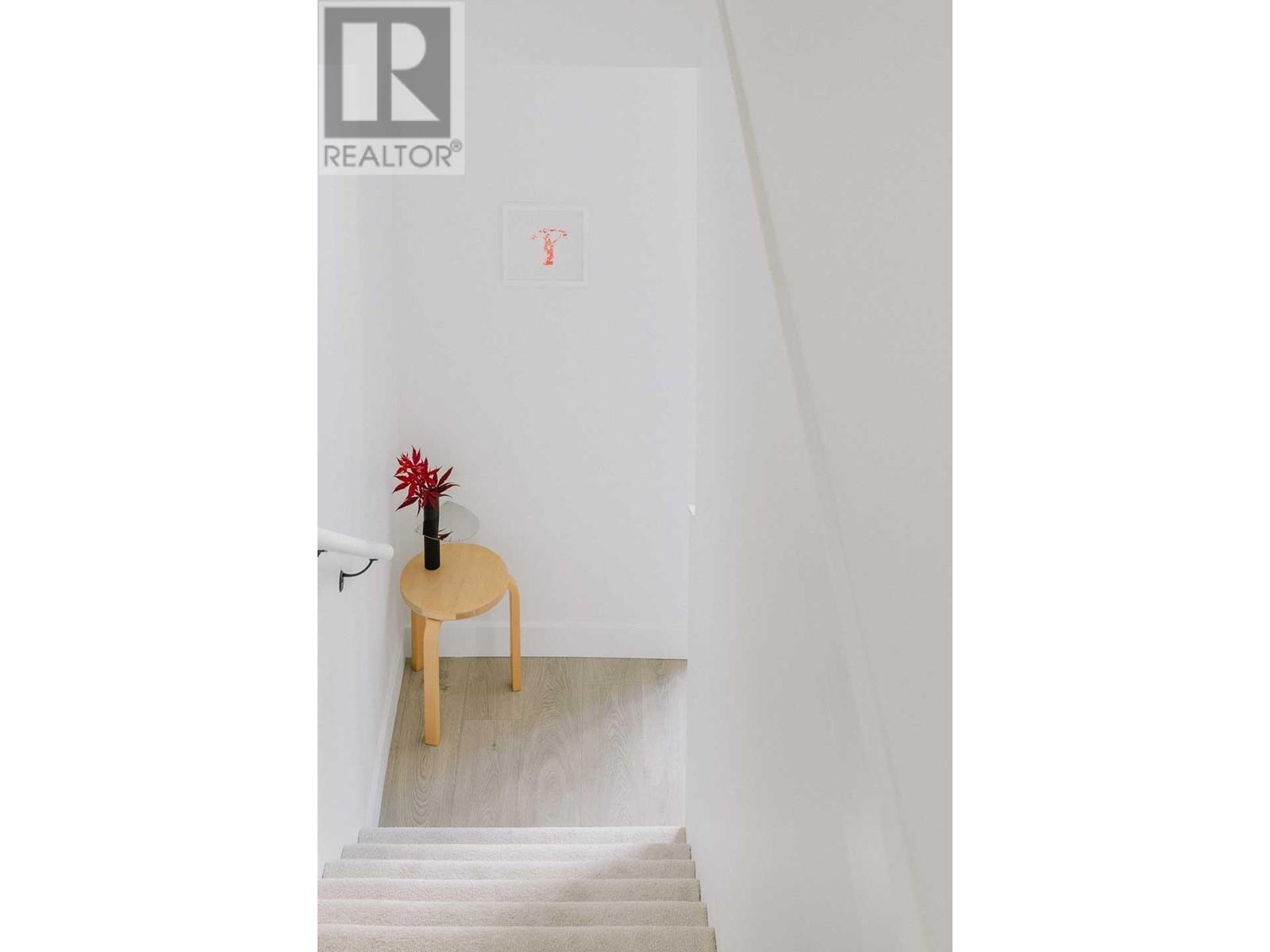 Photo 16 of 209 322 E 15th Avenue, Vancouver BC