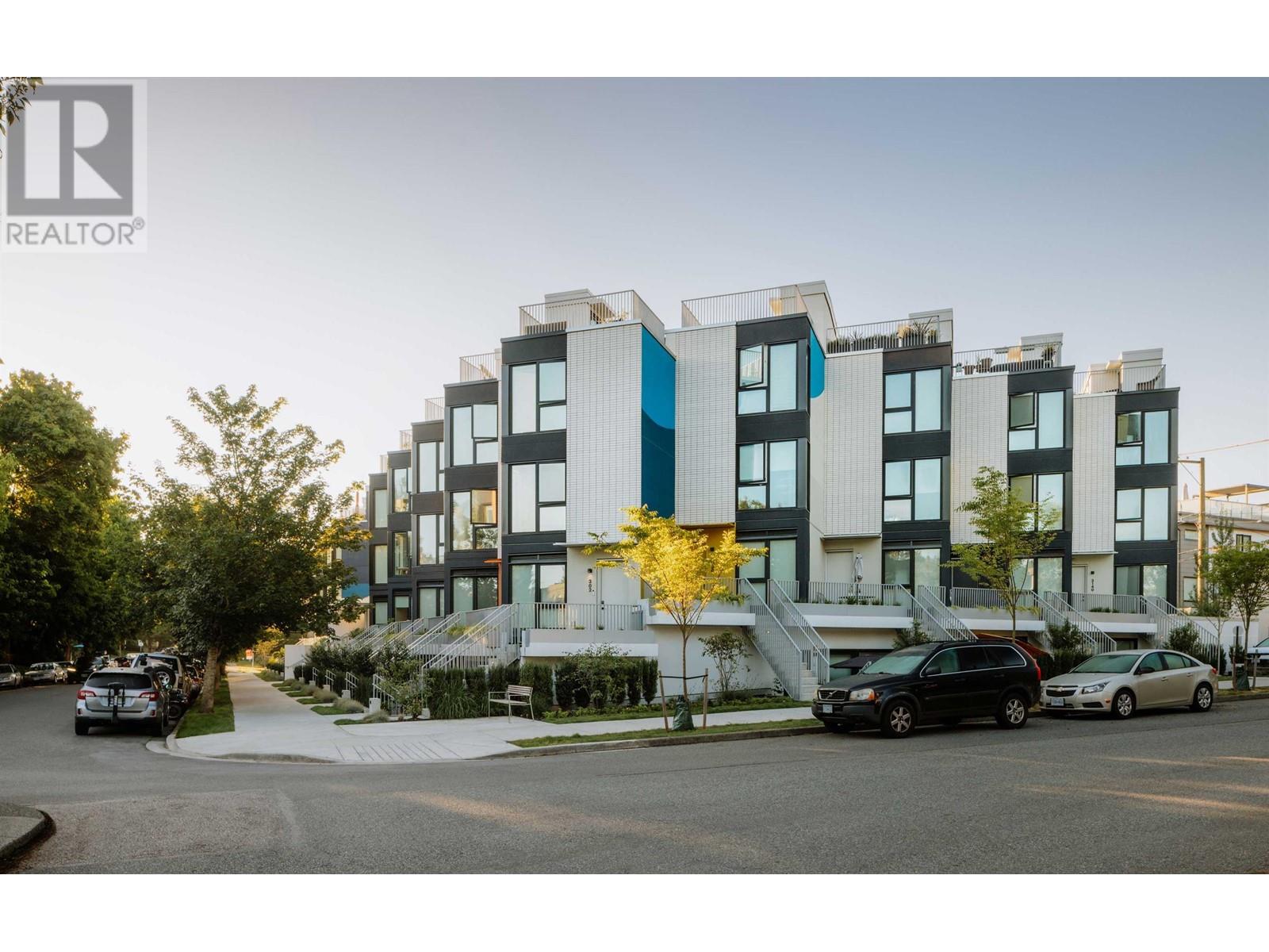 Photo 35 of 209 322 E 15th Avenue, Vancouver BC