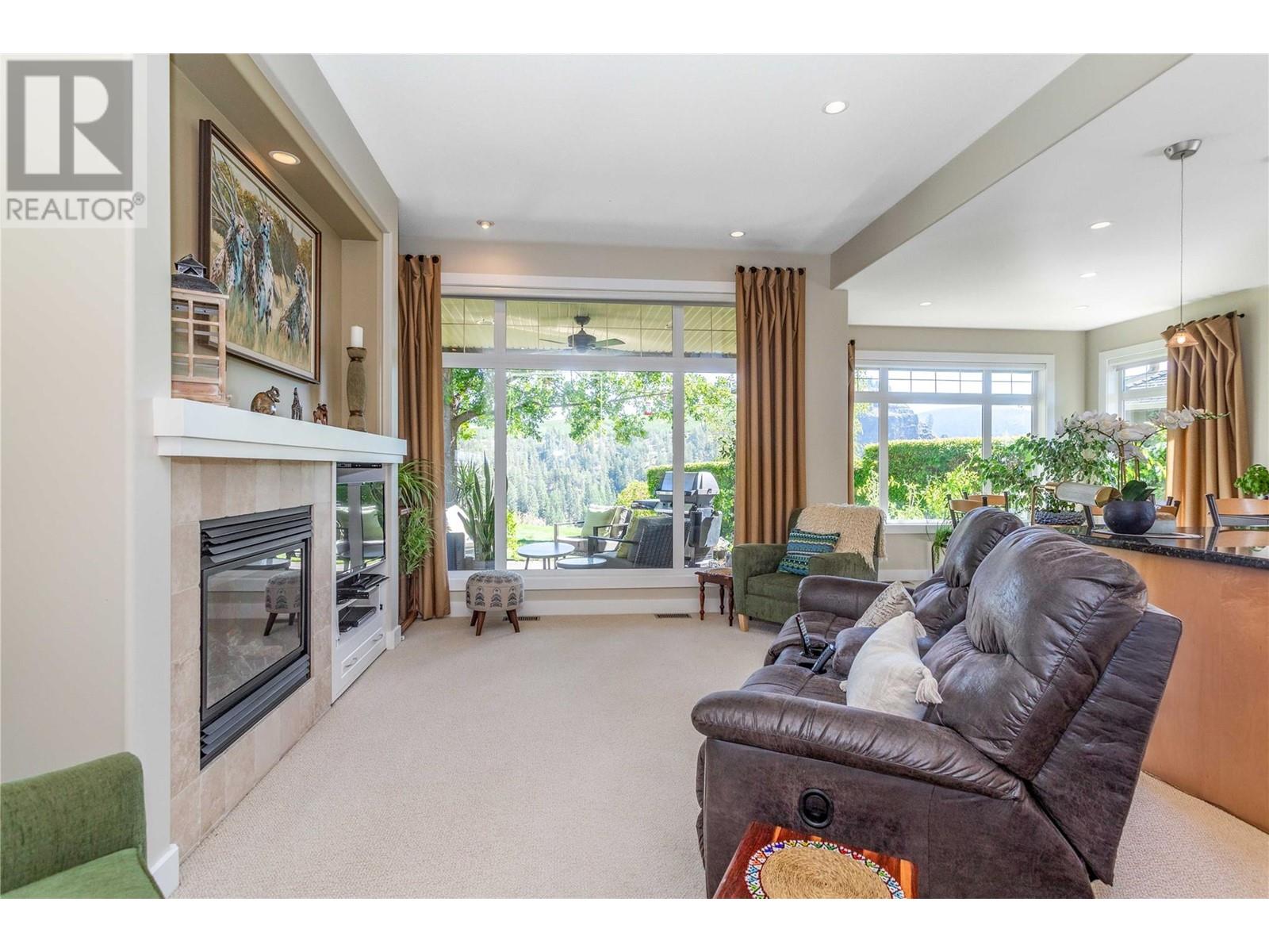 30 3800 Gallaghers Pinnacle Way, Kelowna