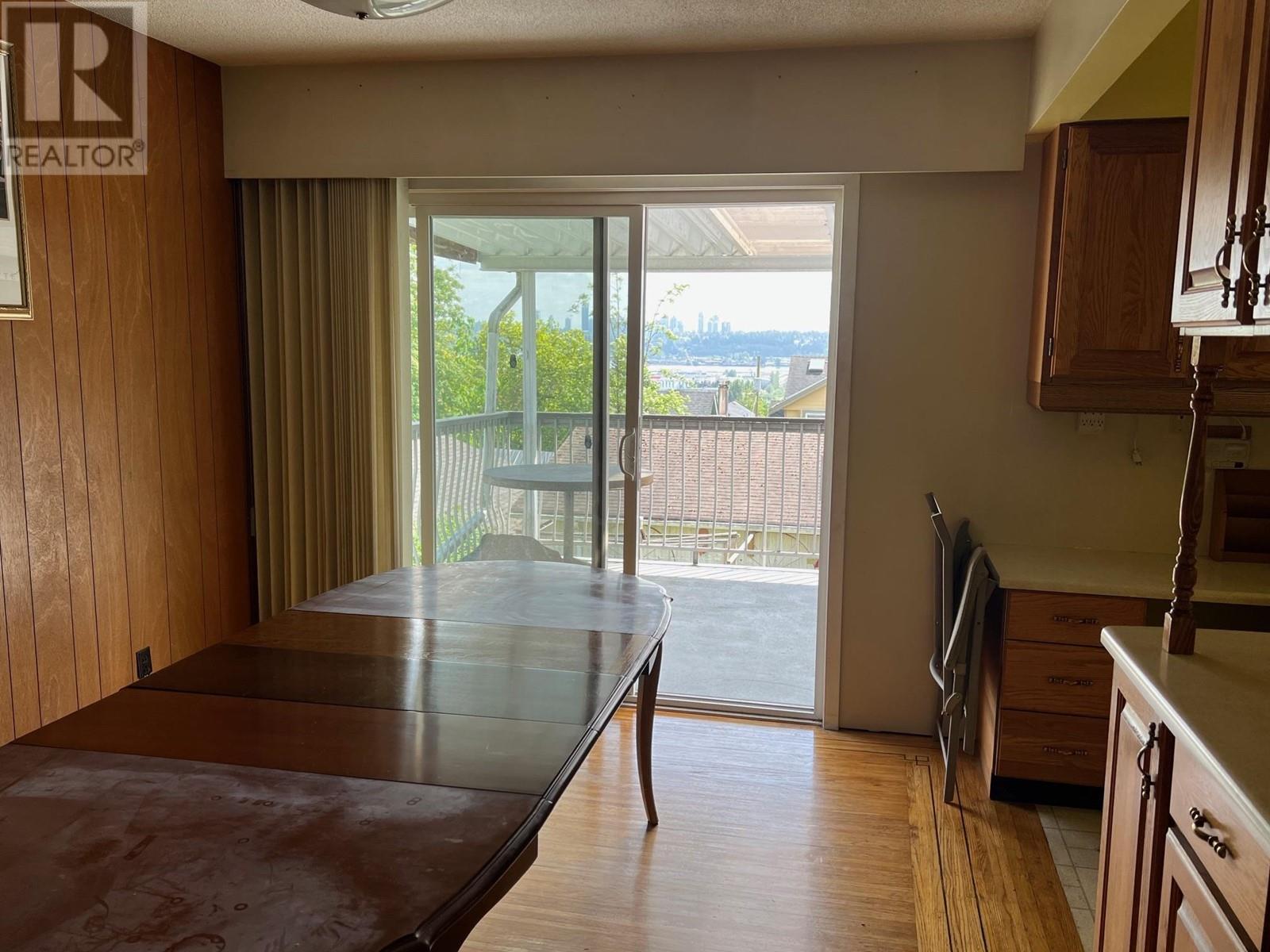 Photo 8 of 1008 Thomas Avenue, Coquitlam BC