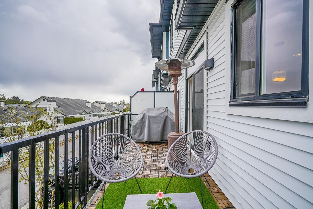 Photo 9 of 26 19704 55 A Avenue, Langley BC