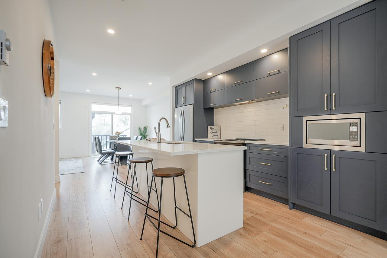 Photo 6 of 26 19704 55 A Avenue, Langley BC