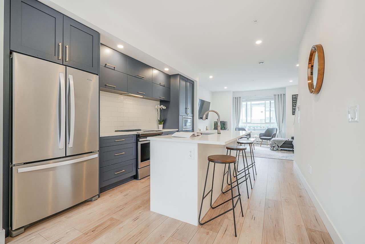 Photo 7 of 26 19704 55 A Avenue, Langley BC