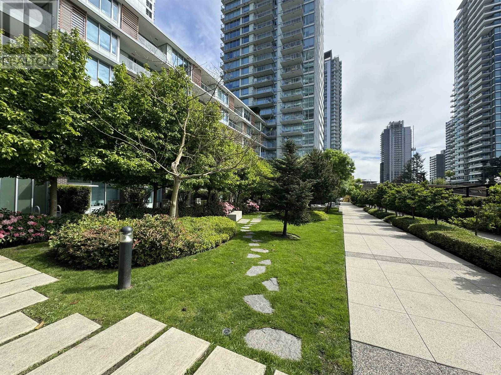 804 8031 NUNAVUT LANE, Vancouver