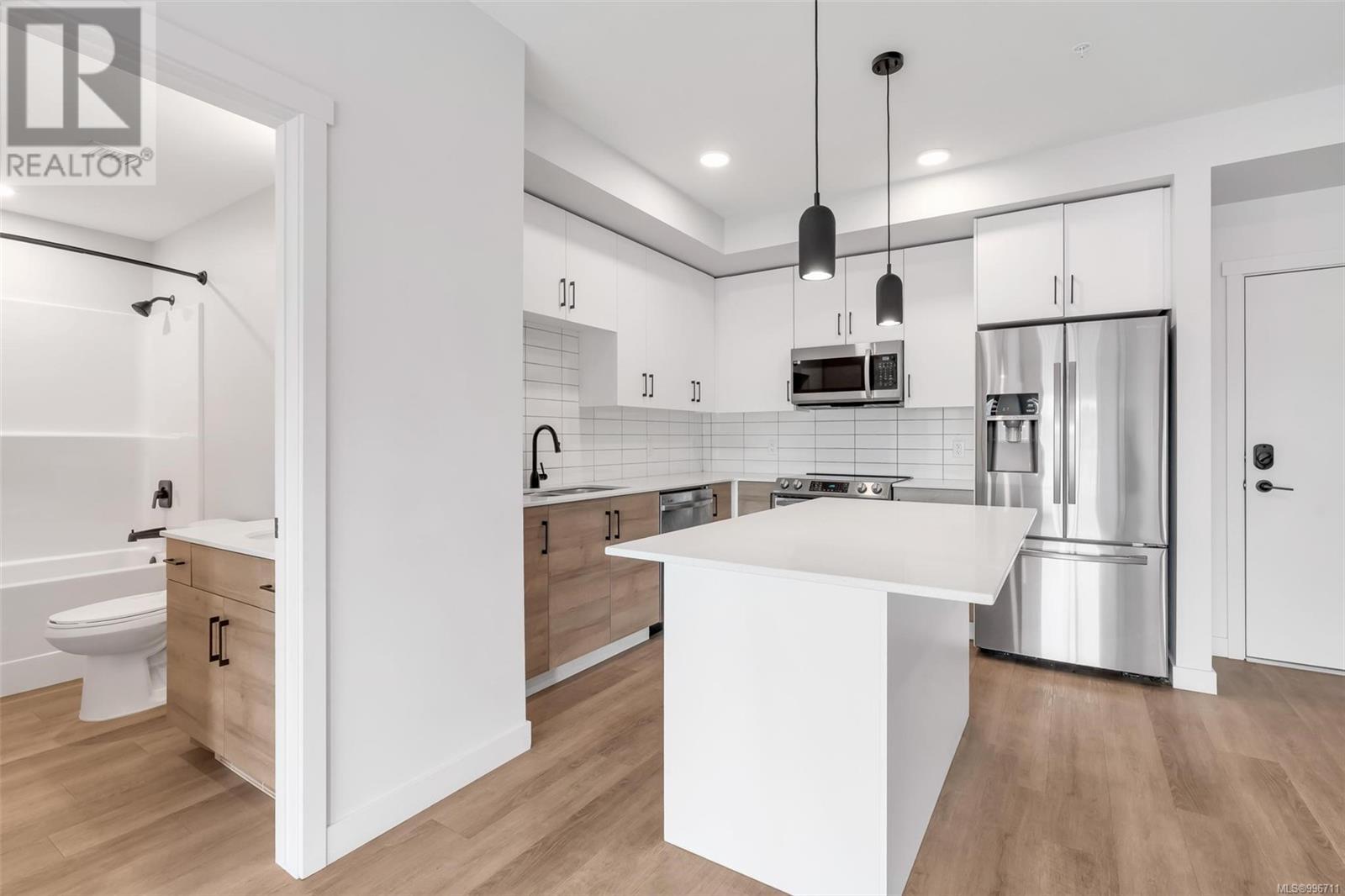 Photo 10 of 311 2461 Gateway Rd, Langford BC