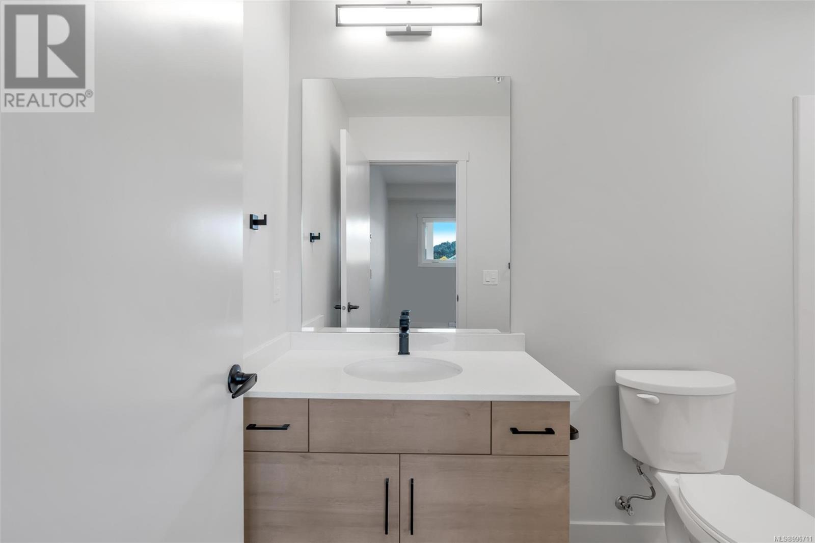 Photo 14 of 311 2461 Gateway Rd, Langford BC
