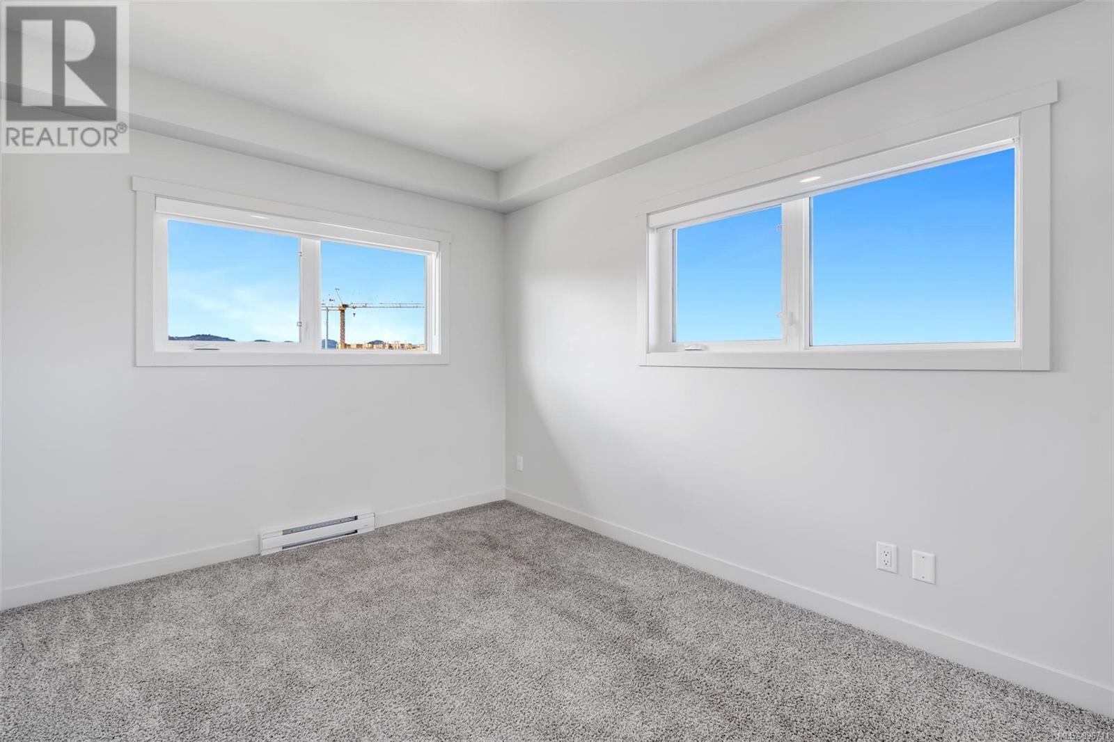 311 2461 Gateway Road, Langford