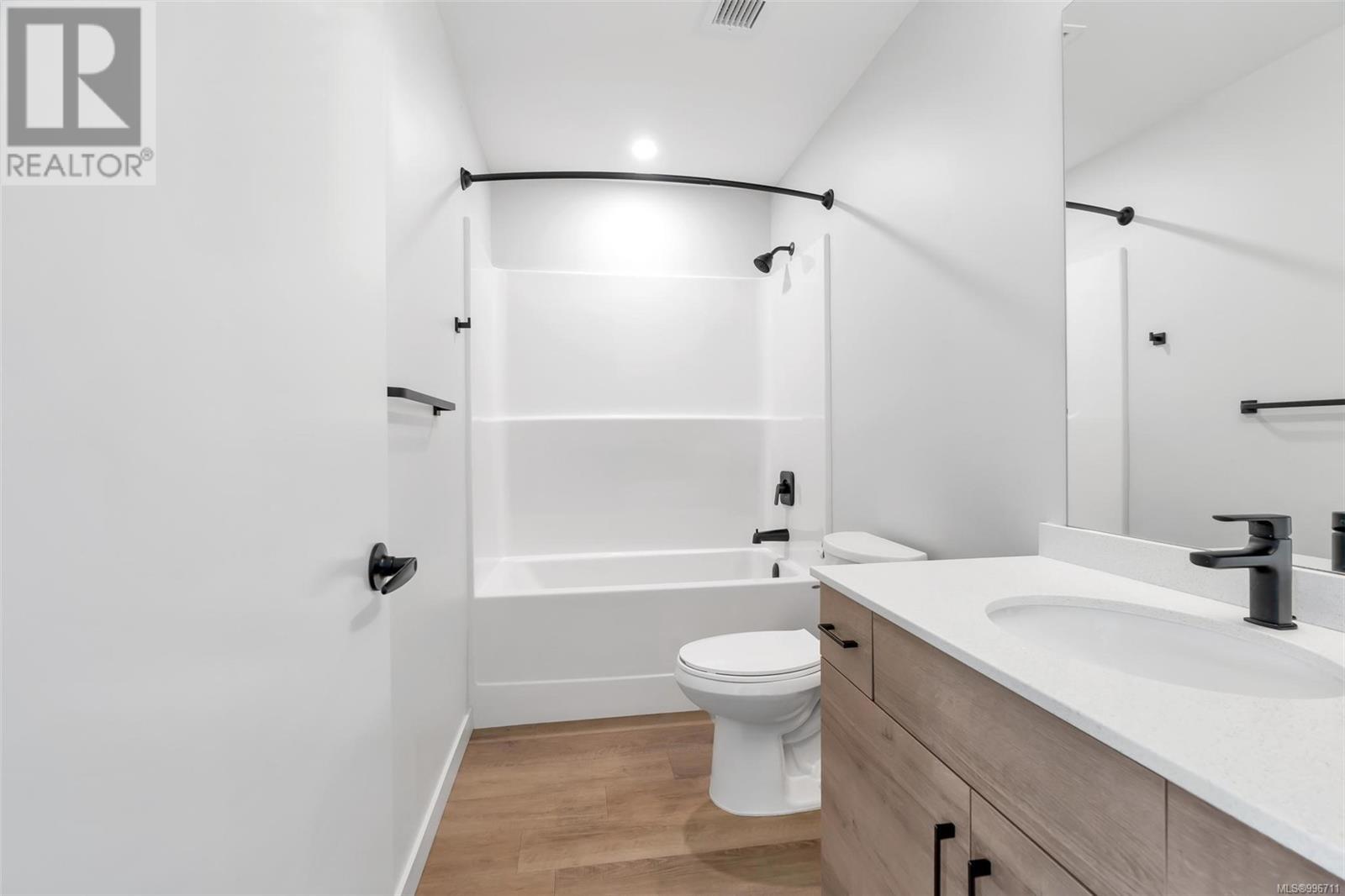 Photo 18 of 311 2461 Gateway Rd, Langford BC