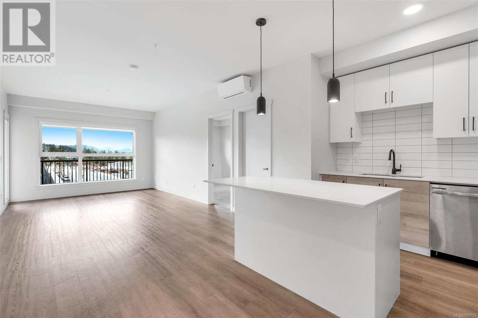 Photo 3 of 311 2461 Gateway Rd, Langford BC