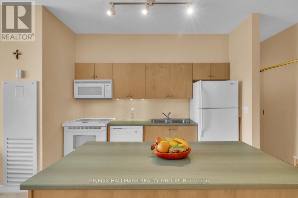 Photo 13 of 610 383 Cumberland Street, Ottawa ON