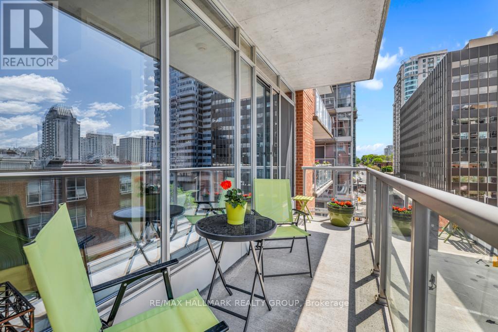 Photo 3 of 610 383 Cumberland Street, Ottawa ON