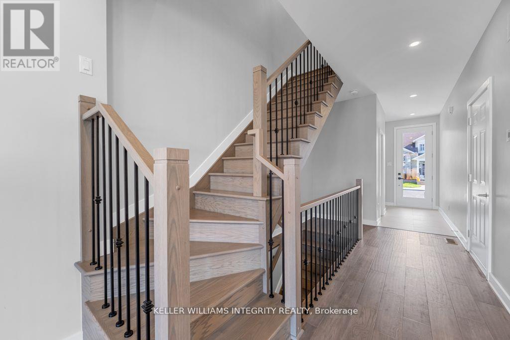 Photo 14 of A 875 Contour Street, Ottawa ON