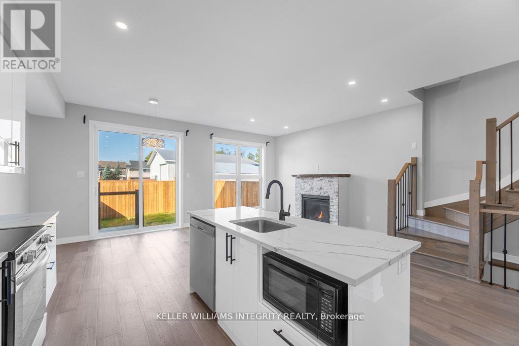 Photo 11 of B 875 Contour Street, Ottawa ON