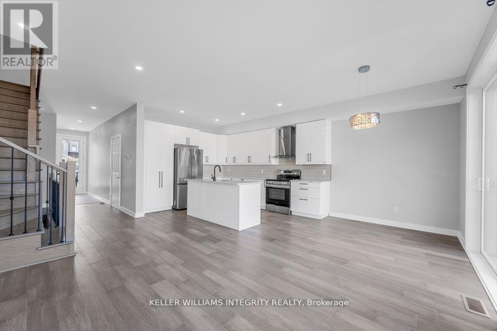 Photo 12 of B 875 Contour Street, Ottawa ON