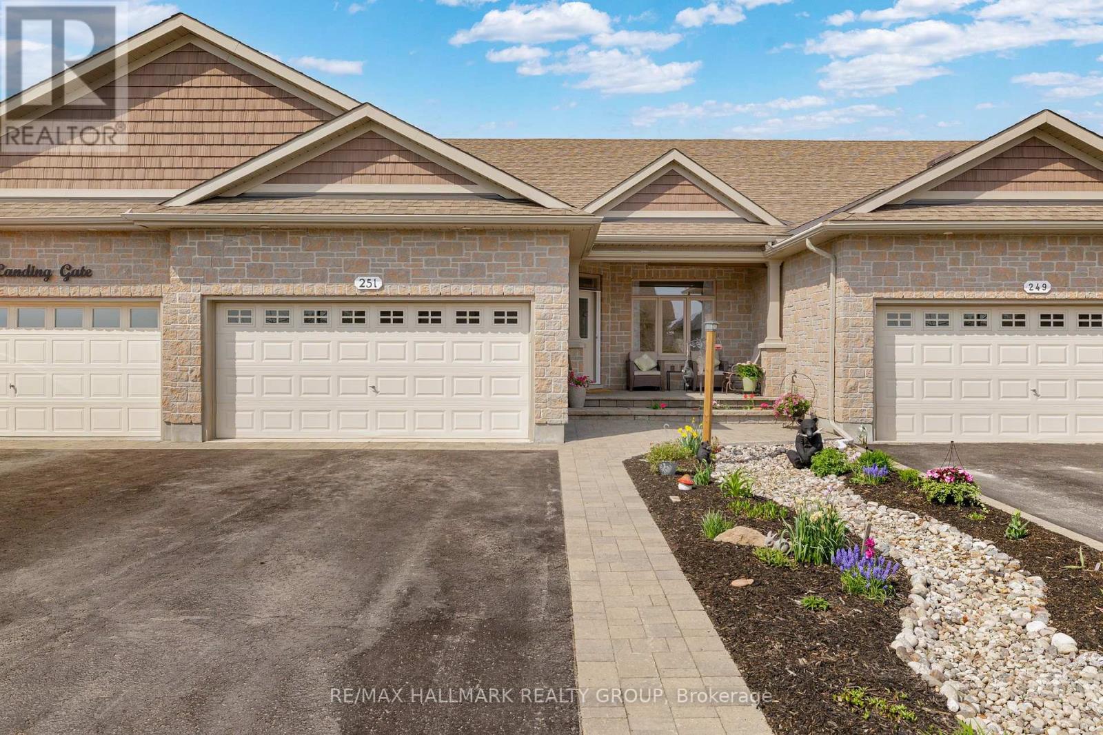Photo 31 of 251 Royal Landing Gate, North Grenville ON