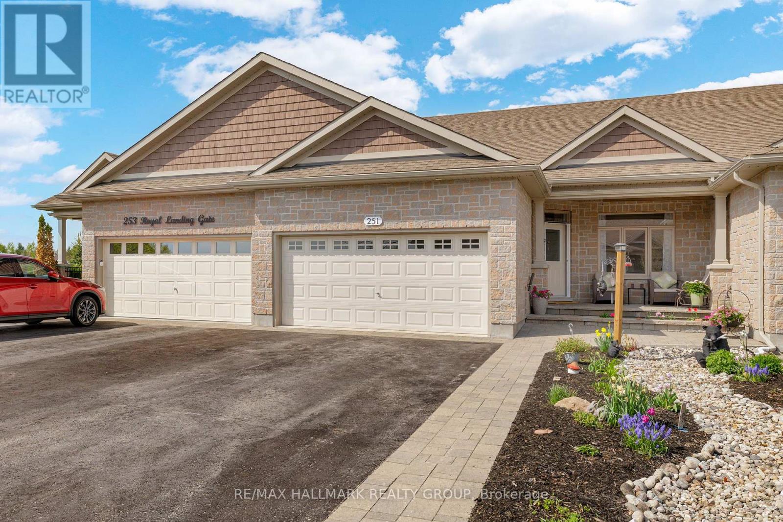 Photo 6 of 251 Royal Landing Gate, North Grenville ON