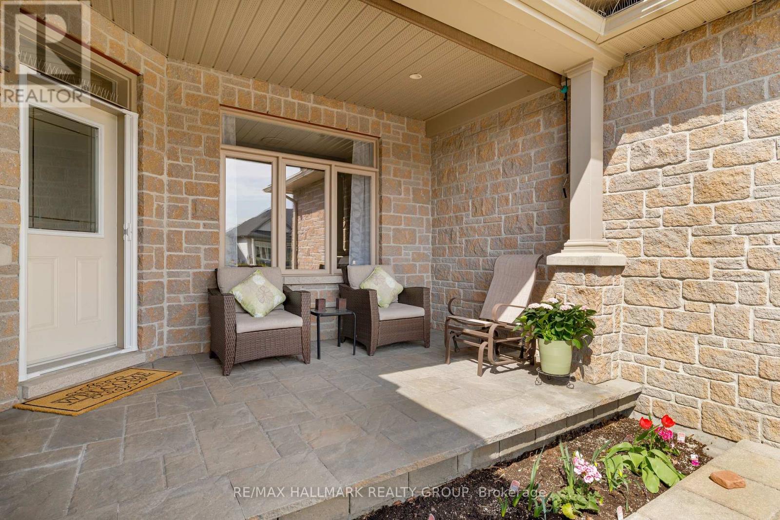 Photo 11 of 251 Royal Landing Gate, North Grenville ON