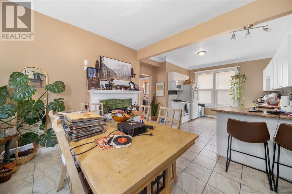 Photo 21 of 169 Christina Street South, Sarnia ON