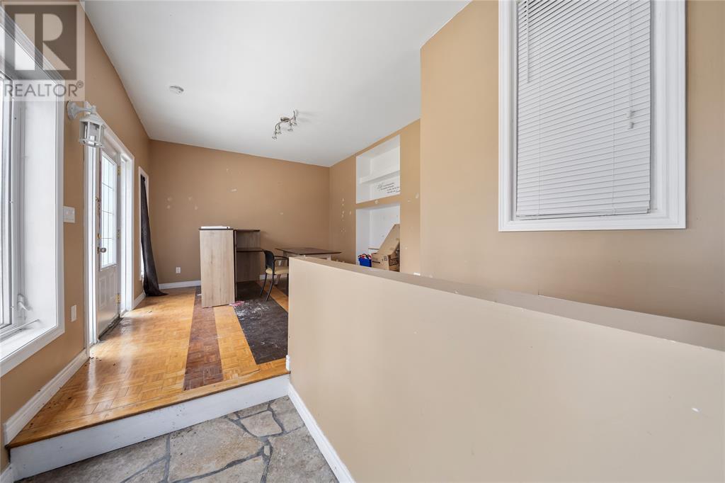 Photo 27 of 169 Christina Street South, Sarnia ON