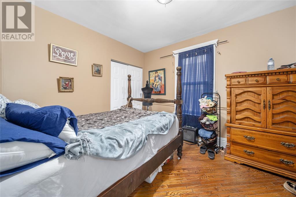 Photo 11 of 169 Christina Street South, Sarnia ON
