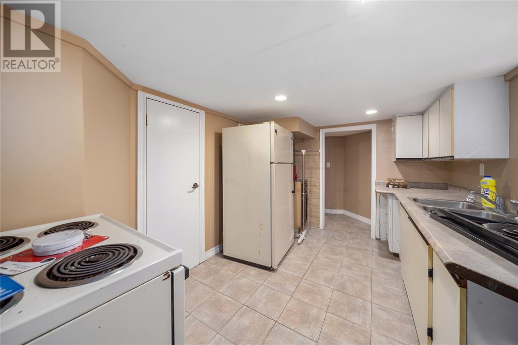 Photo 32 of 169 Christina Street South, Sarnia ON