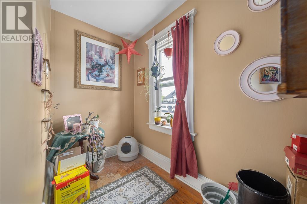 Photo 5 of 169 Christina Street South, Sarnia ON