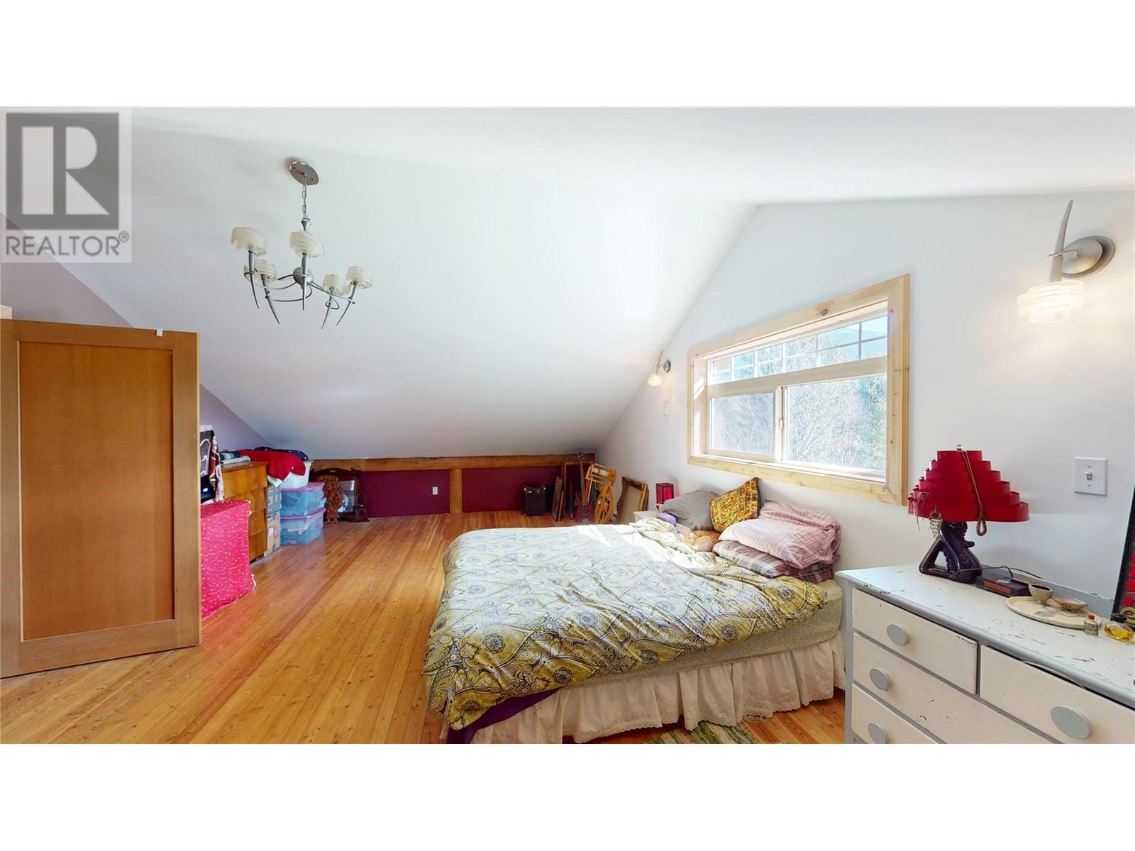 16370 Jacobson Road, Crawford Bay