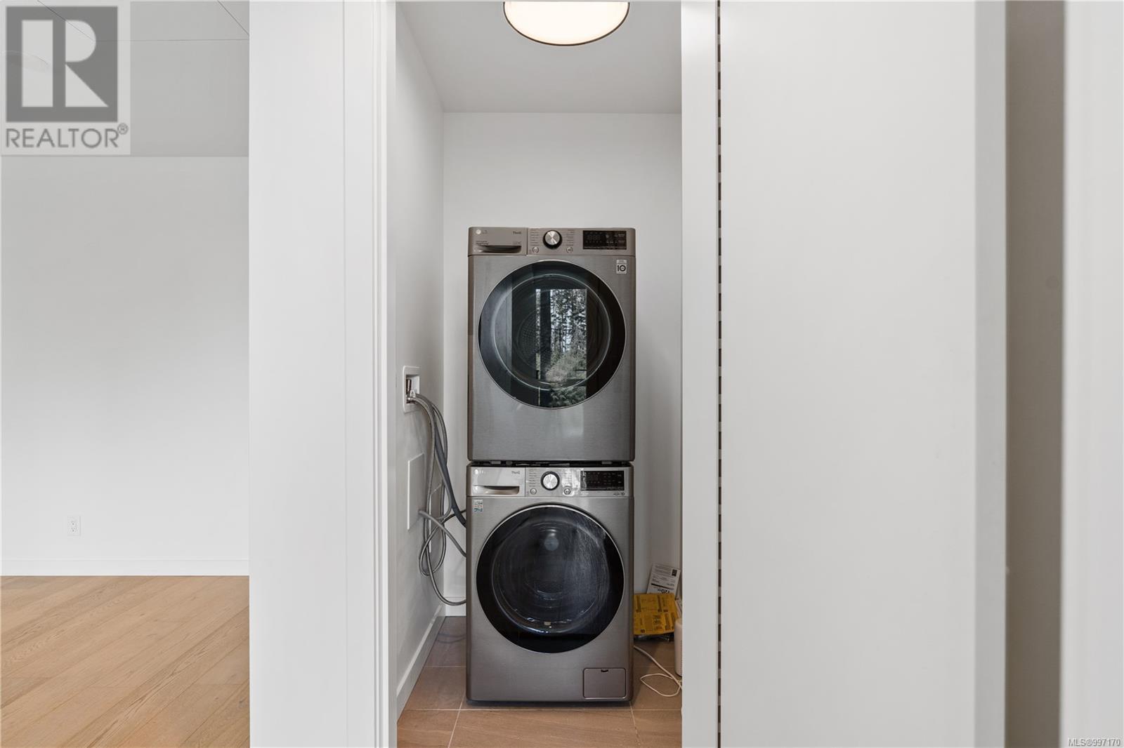 308 2000 Hannington Road, Langford