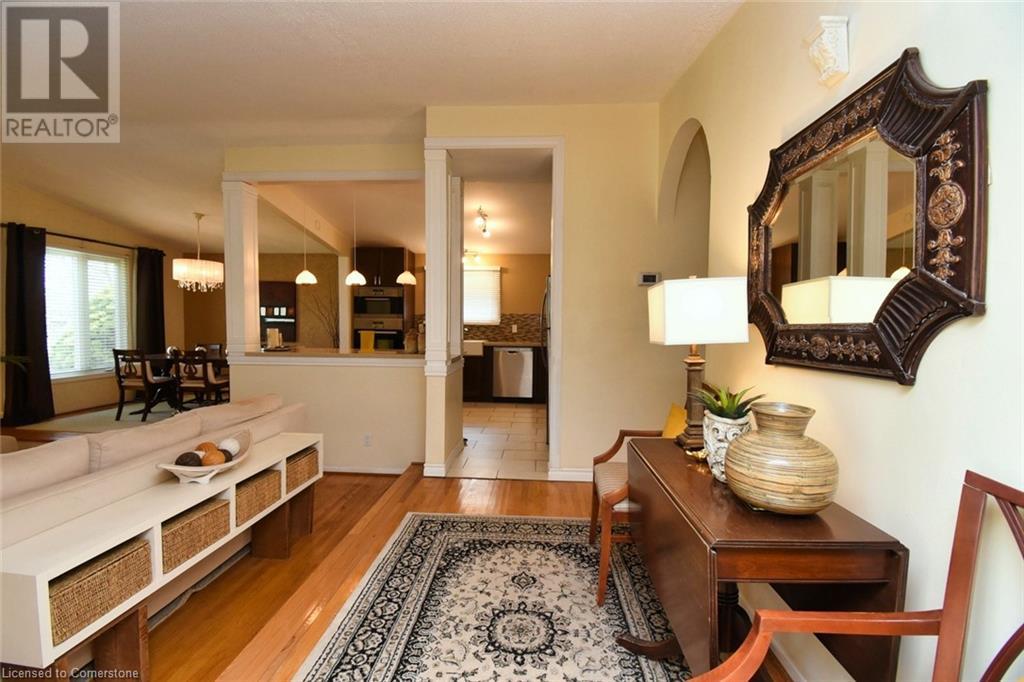 Photo 21 of 2381 Wyandotte Drive, Oakville ON