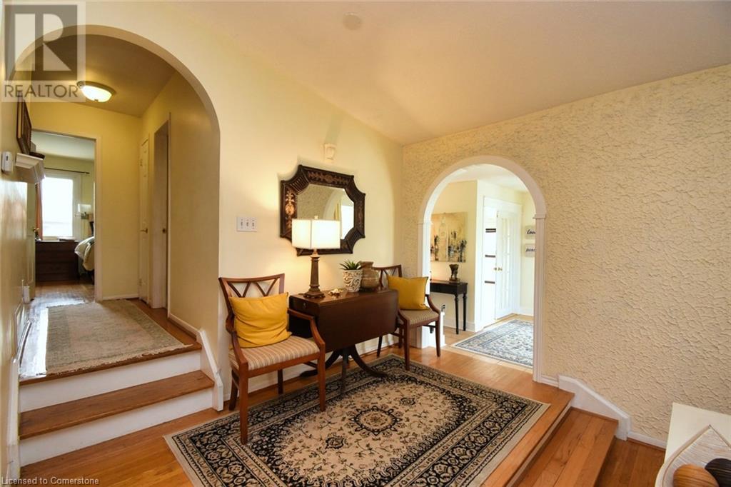 Photo 39 of 2381 Wyandotte Drive, Oakville ON