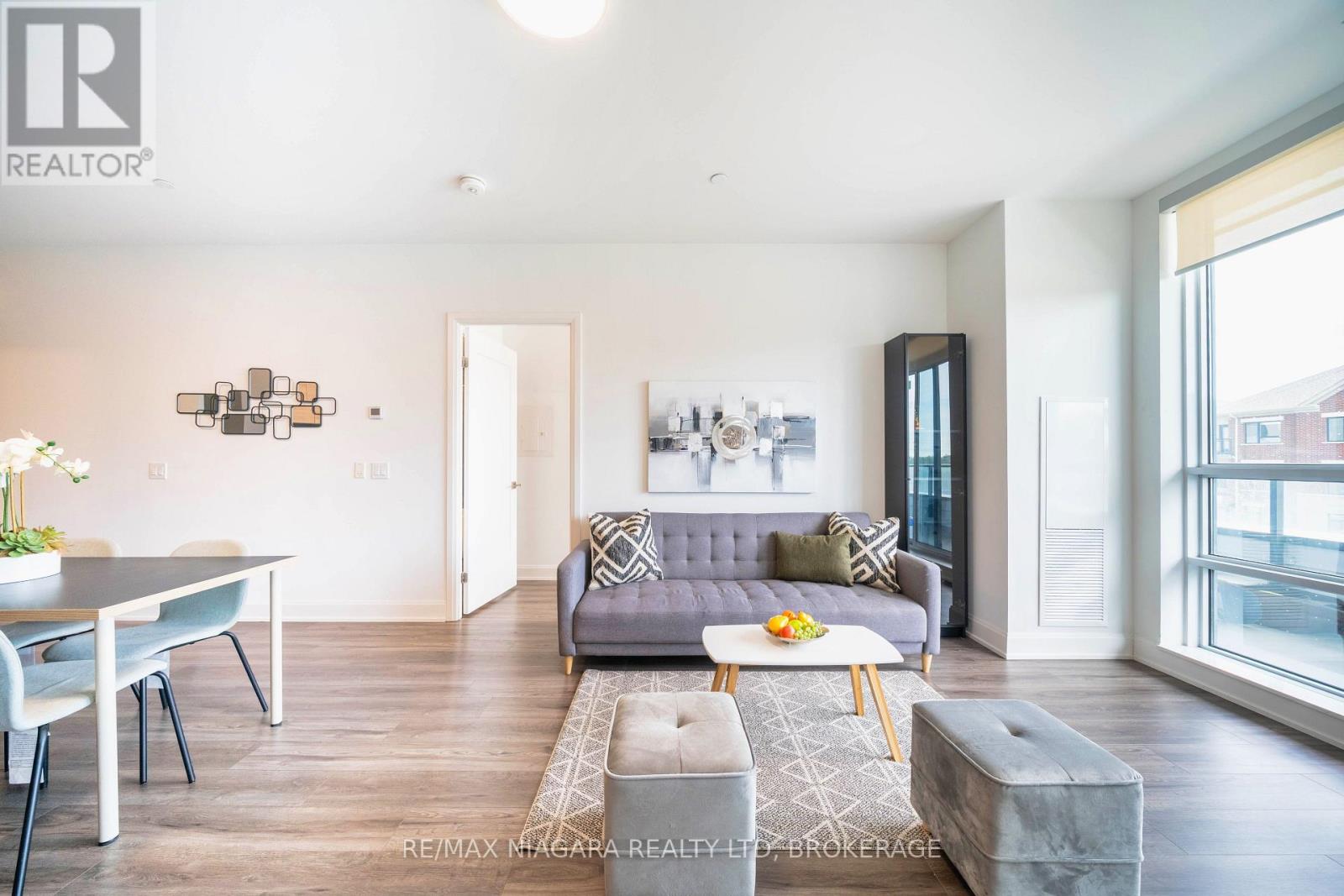 Photo 17 of 105 12 Gandhi Lane, Markham ON
