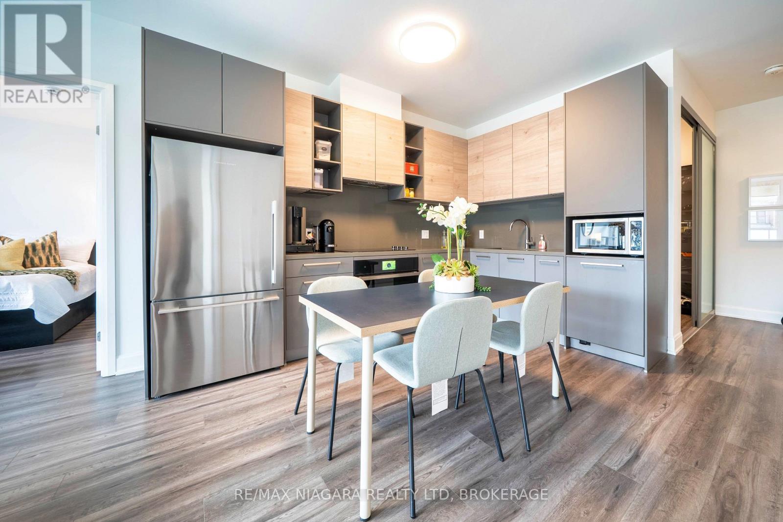 Photo 23 of 105 12 Gandhi Lane, Markham ON