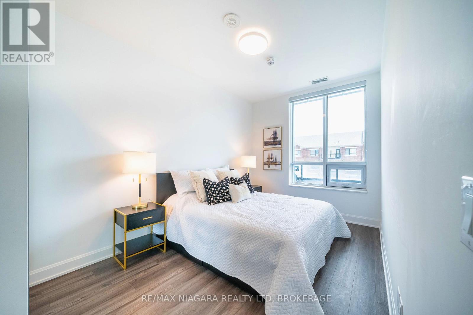 Photo 26 of 105 12 Gandhi Lane, Markham ON