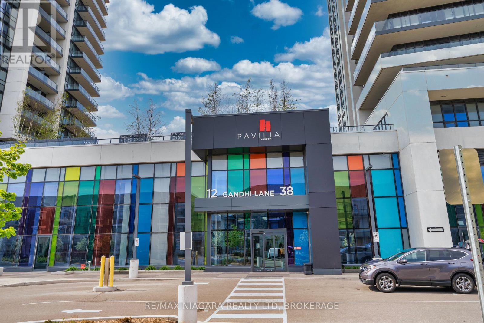 Photo 4 of 105 12 Gandhi Lane, Markham ON