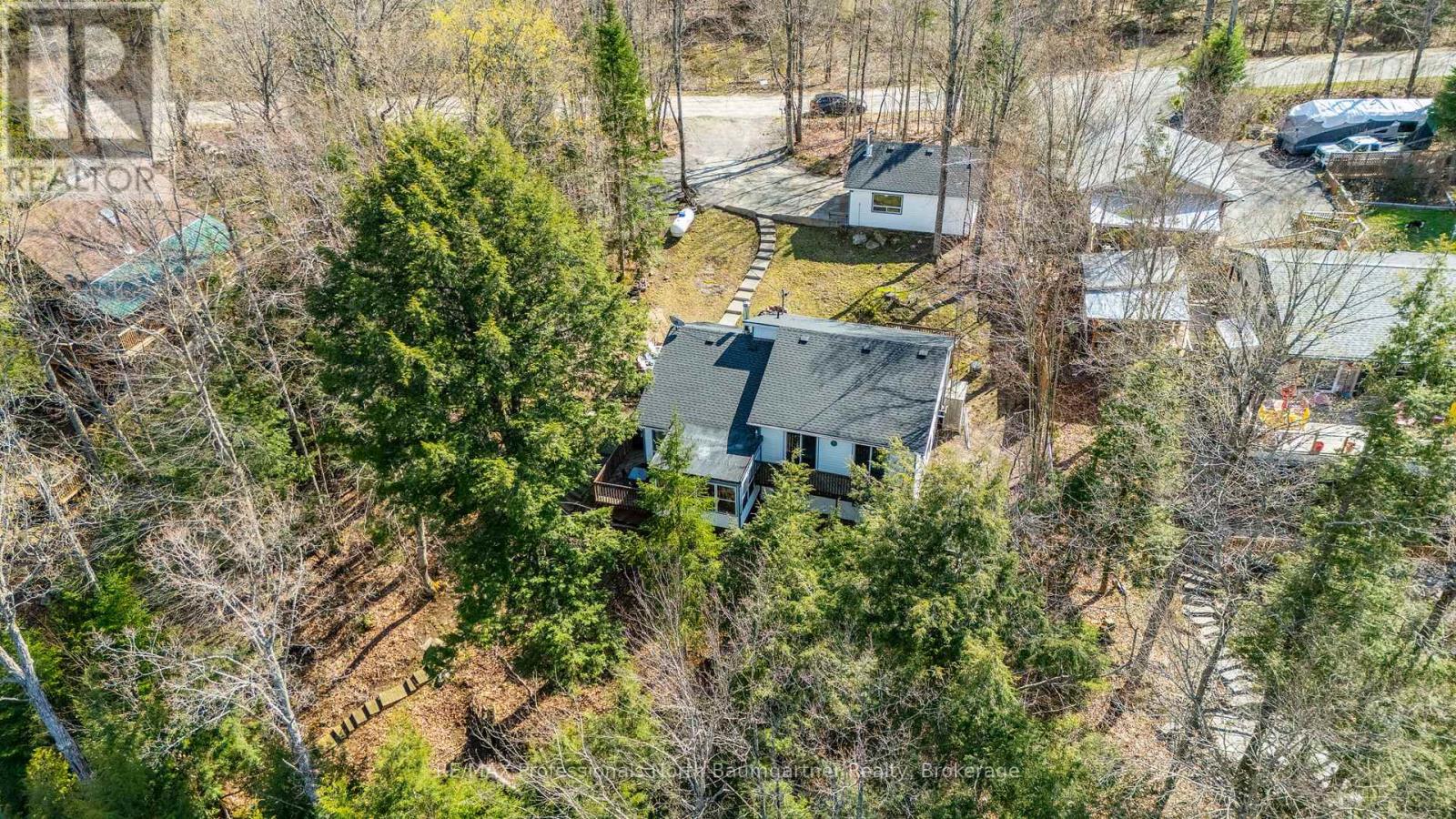 Photo 1 of 1053 Mink Road, Dysart Et Al ON