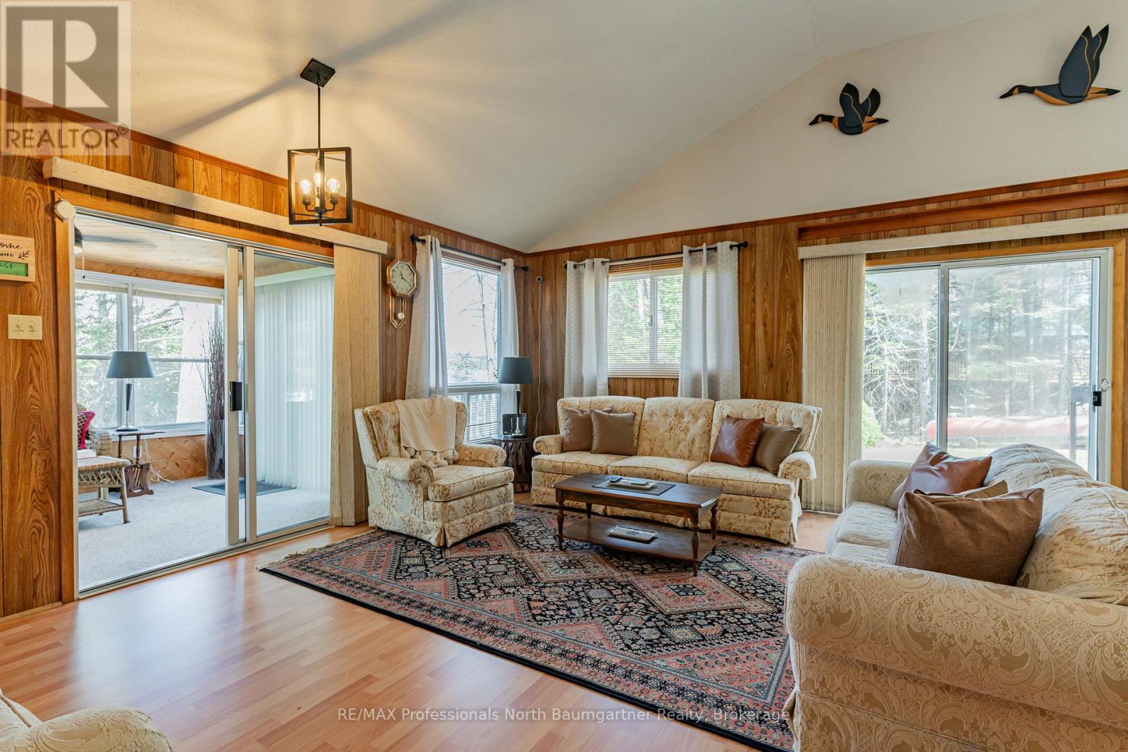 Photo 5 of 1053 Mink Road, Dysart Et Al ON